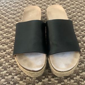 Women's black, size 8 platform sandals